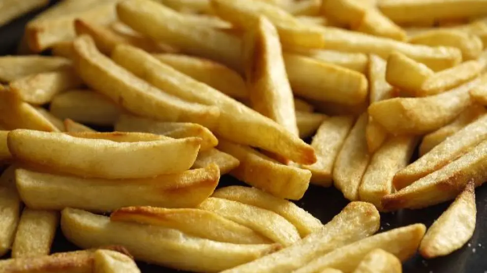 Estudios recientes señalan otros alimentos como las patatas chips o las frituras como más influyentes en la aparición de la obesidad.