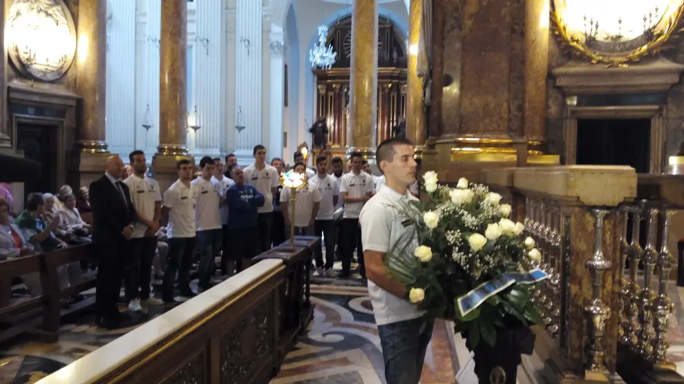D-Link Zaragoza visita a la Virgen del Pilar