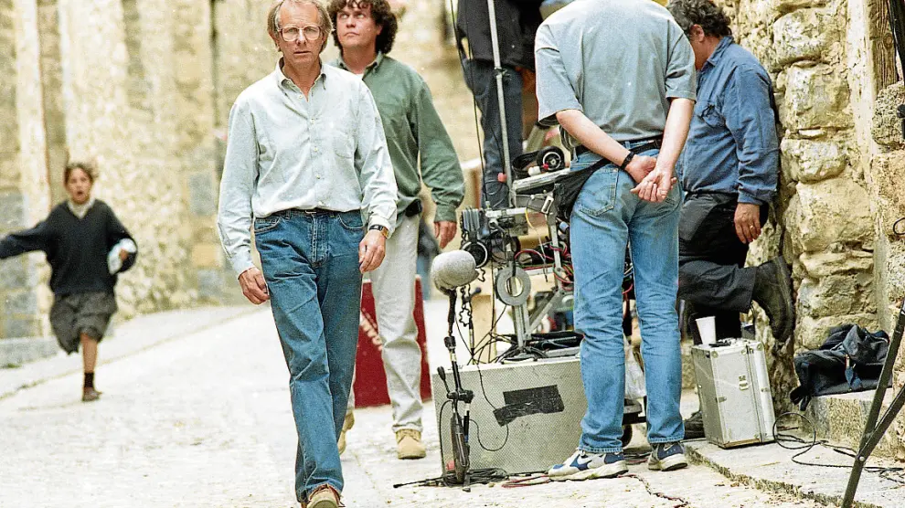El director de la película, Ken Loach, durante la grabación del filme en las calles de Mirambel.