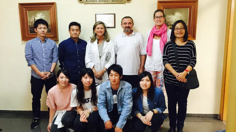 Miembros de la Universidad Tachibana de Kyoto, junto al los profesores Tricás y Belloso.