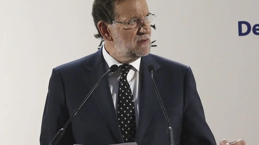 Rajoy evita polemizar con Aznar y subraya que el PP ganó las europeas y las municipales