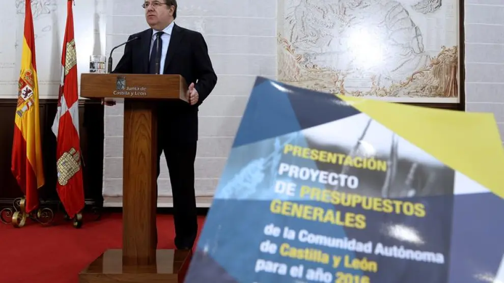 El presidente de la Junta de Castilla y León, Juan Vicente Herrera, durante la presentación esta mañana del Proyecto de Ley de Presupuestos Generales de la Comunidad para 2016.