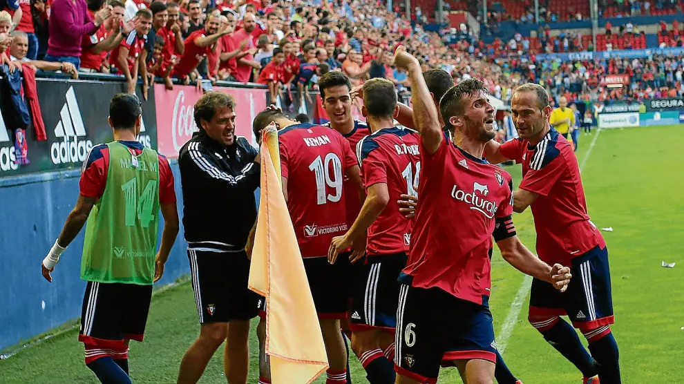 Los jugadores de Osasuna celebran el gol de la victoria el pasado sábado frente al Leganés.