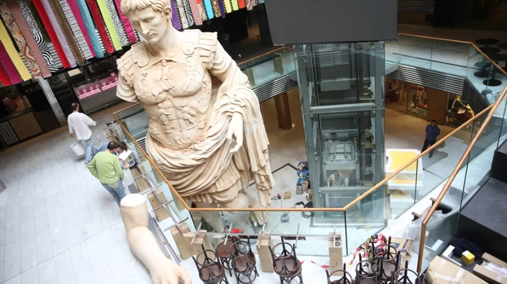 Nueva estatua de César Augusto en Puerta Cinegia