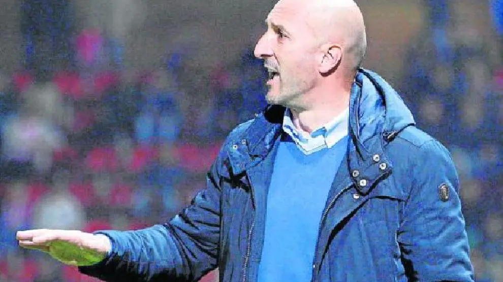 Popovic, durante el partido del Real Zaragoza en Montilivi
