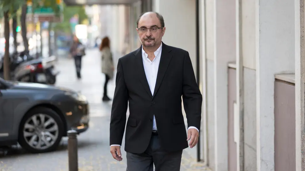 Lambán acudió ayer a una reunión del PSOE en Madrid para abordar la situación de Cataluña.