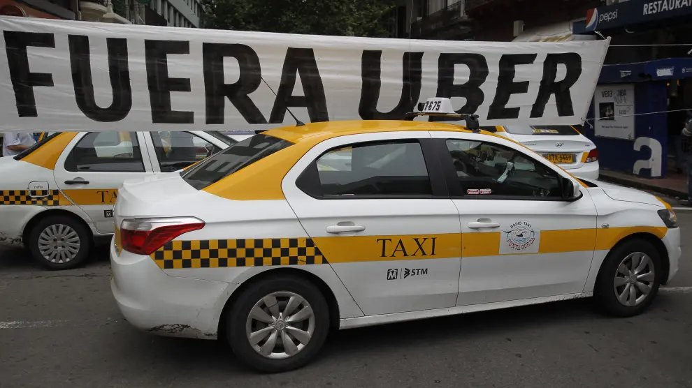 Protestas contra Uber en Montevideo.