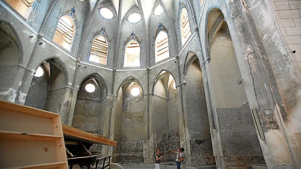 El interior de la iglesia de Santiago ofrece una imagen monumental.