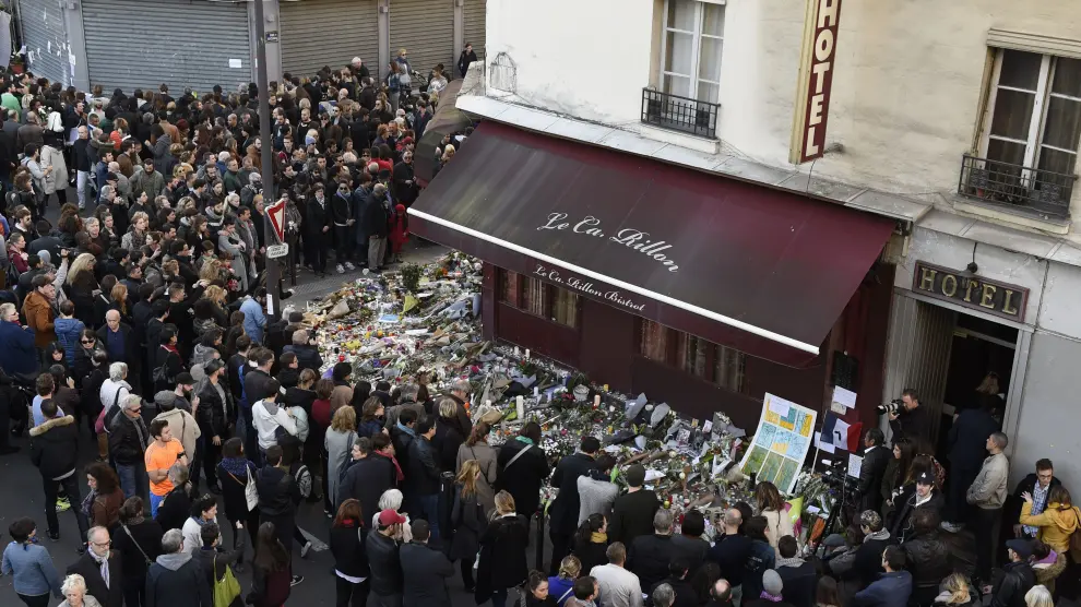 ?Las redes sociales se suman al dolor por los españoles fallecidos en París