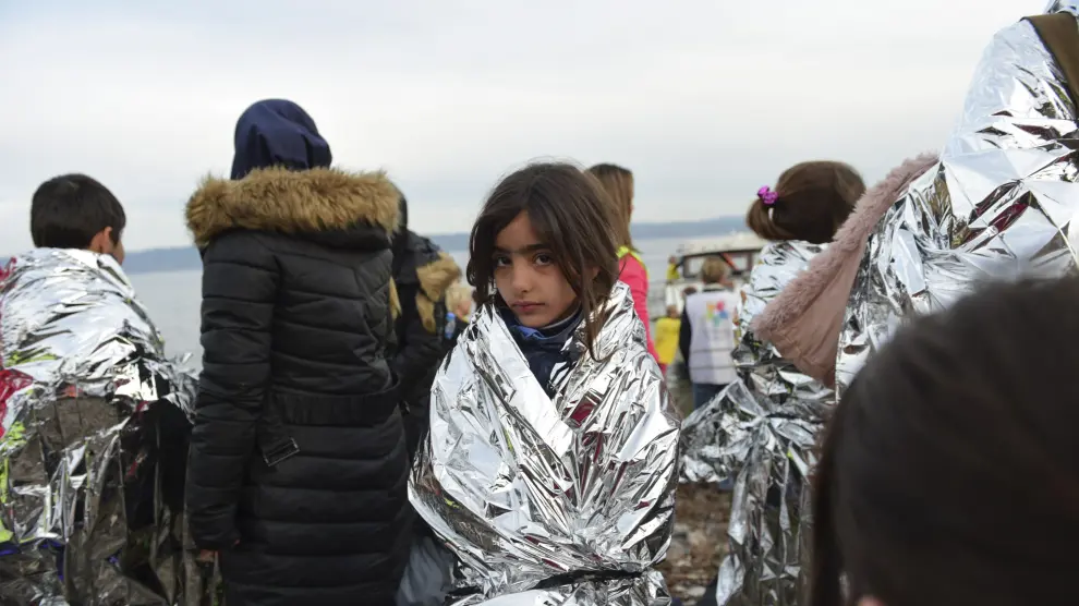 Una niña siria recién llegada a las costas de Grecia.