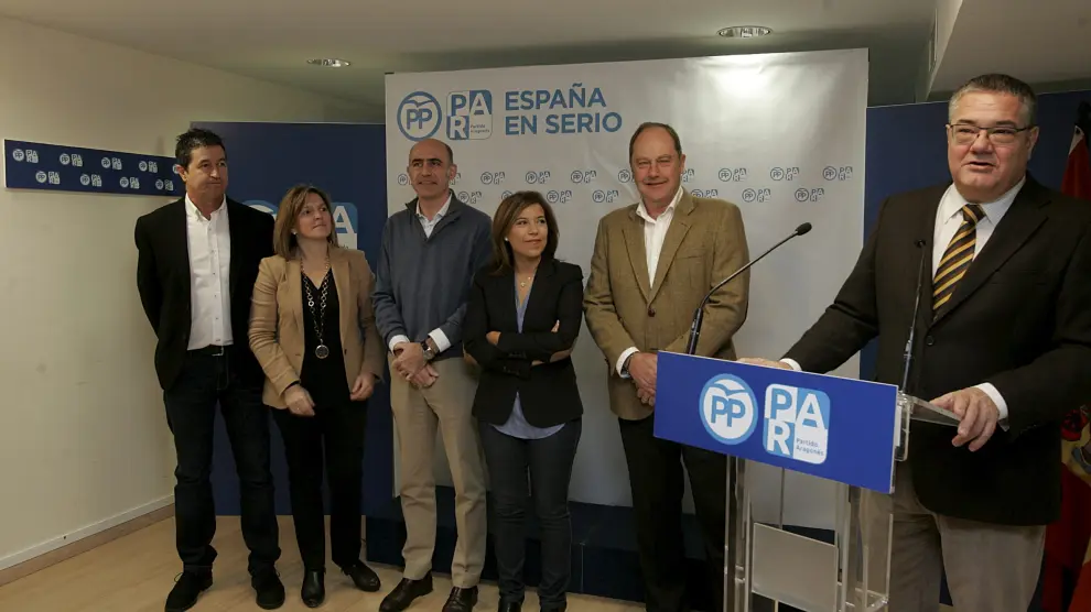 Antonio Romero, Belén Ibarz, Manuel Mora, Ana Alós y Antonio Villacampa, con Antonio Torres.