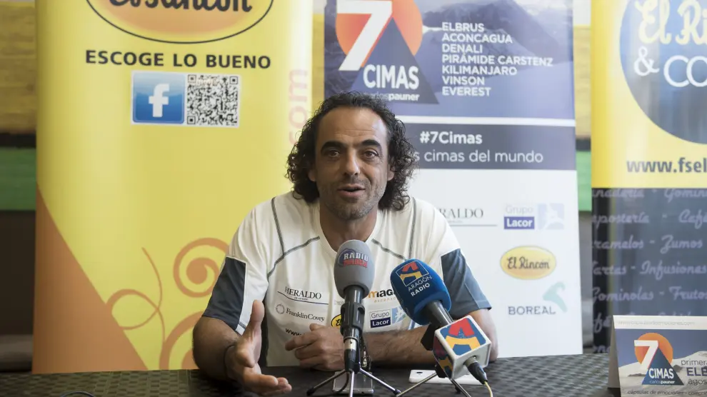 Carlos Pauner, durante la presentación de su nuevo reto del proyecto '7 cimas'