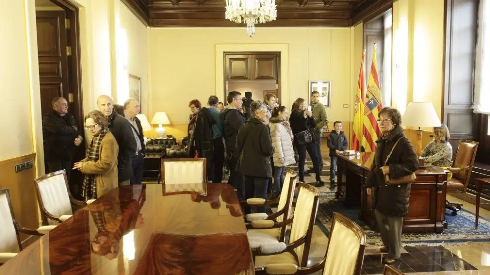 ?Casi 2.000 personas visitan la sede del Gobierno de Aragón en su primer día de puertas abiertas