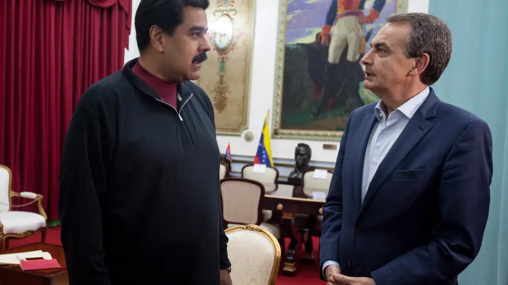 Maduro ha recibido a Zapatero en la sede presidencial de Venezuela la víspera de las elecciones.
