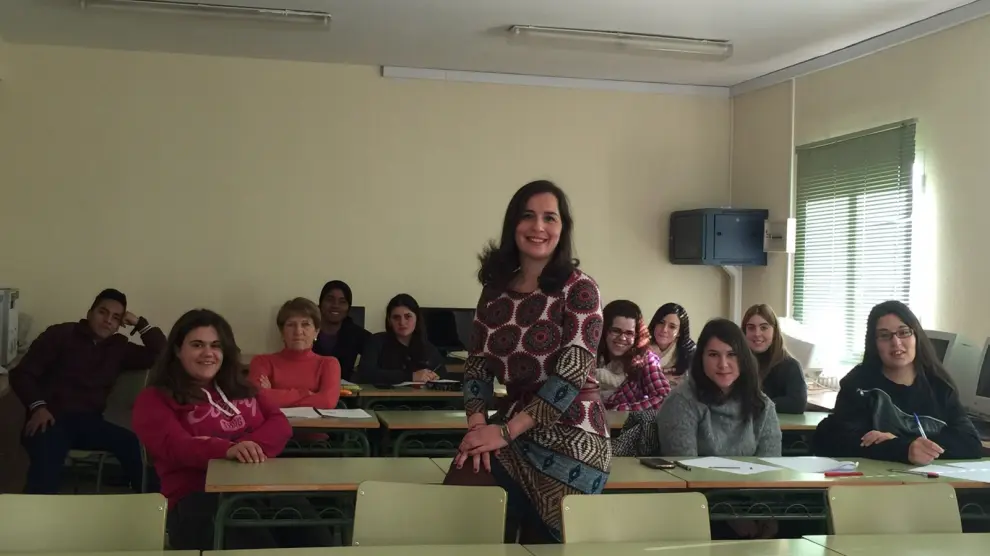 Profesora y alumnos del CIFP La Merced