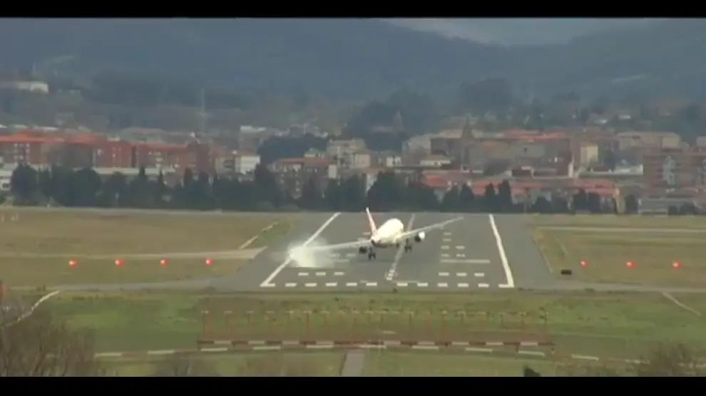 ?Aterrizajes de infarto en el aeropuerto de Bilbao