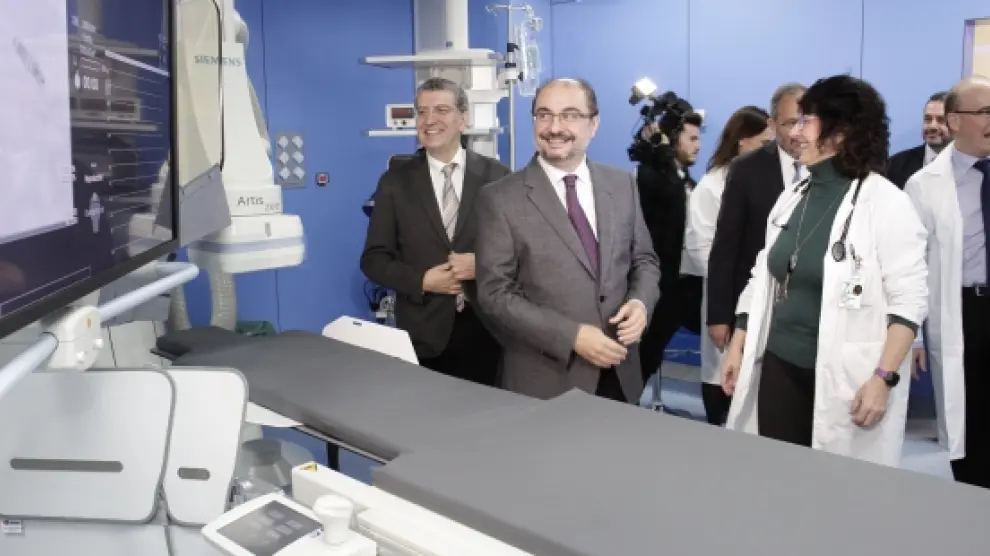Lambán y Celaya visitaron la nueva Unidad de Arritmias y Electrofisiología del Hospital Miguel Servet.