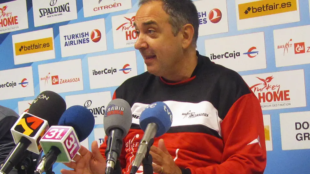 El entrenador del CAI Zaragoza, Andreu Casadevall.