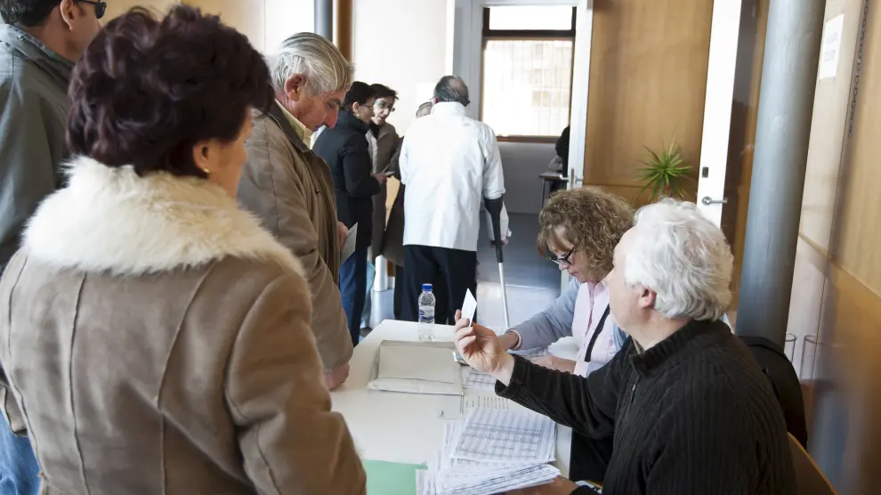 Elecciones en Casetas, en 2012.