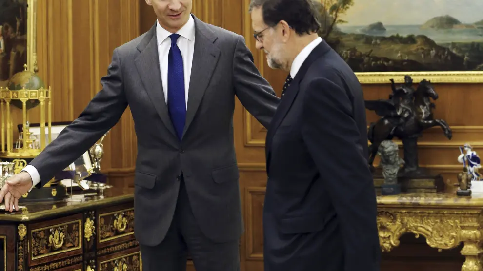 El Rey junto a Rajoy rn una foto de archivo.