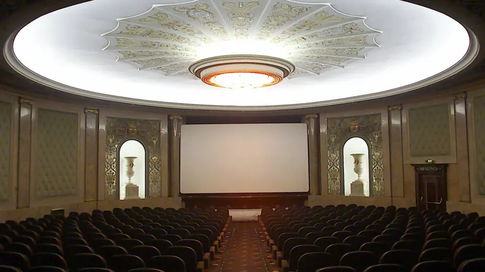 Interior del cine Elíseos.