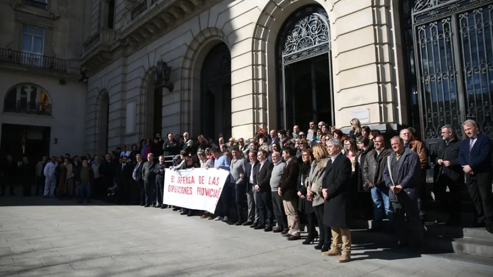 Eliminar las diputaciones provinciales ahorraría 104 millones en Aragón