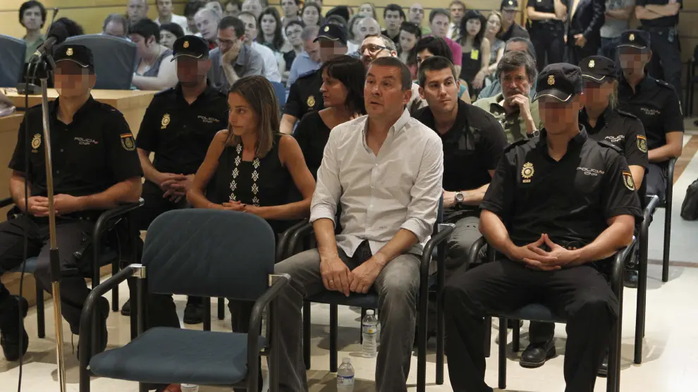 El exportavoz de Batasuna, Arnaldo Otegi, en el banquillo de la audiencia nacional durante el juicio.
