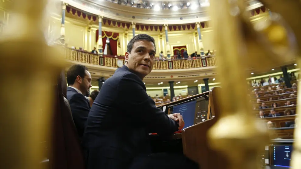 Pedro Sánchez durante la primera jornada del debate de investidura.