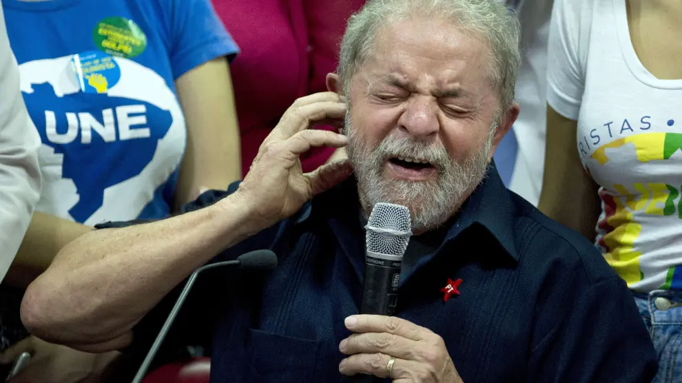 Lula, en la rueda de prensa en la que ha defendido su inocencia.