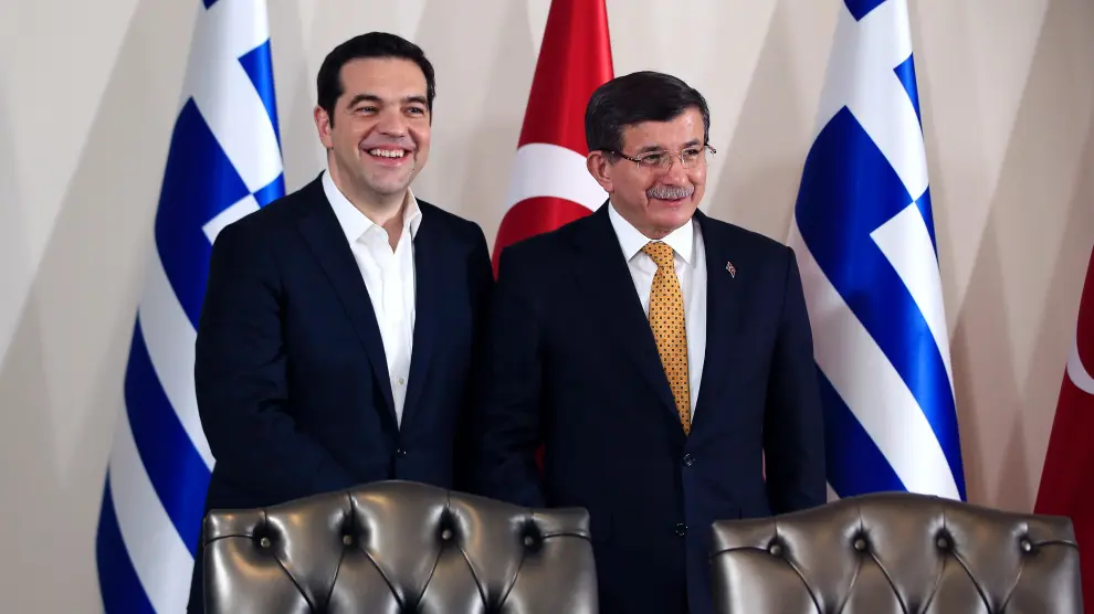 Tsipras y Davutoglu, este martes.