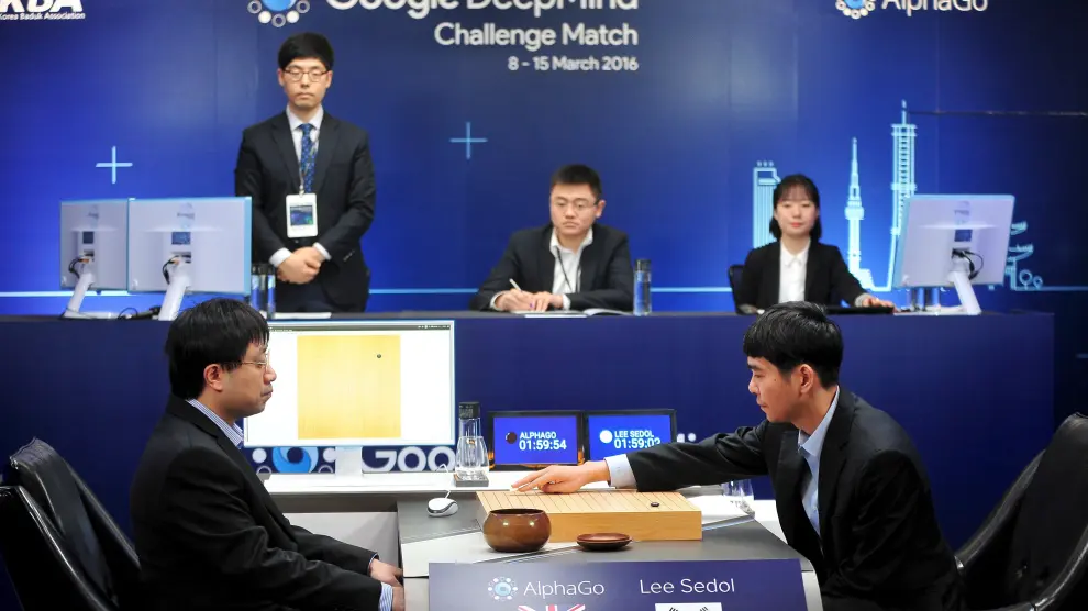 AlphaGo de Google logró en Seúl una nueva victoria contra el surcoreano Lee Se-dol, campeón mundial del juego de mesa "go".