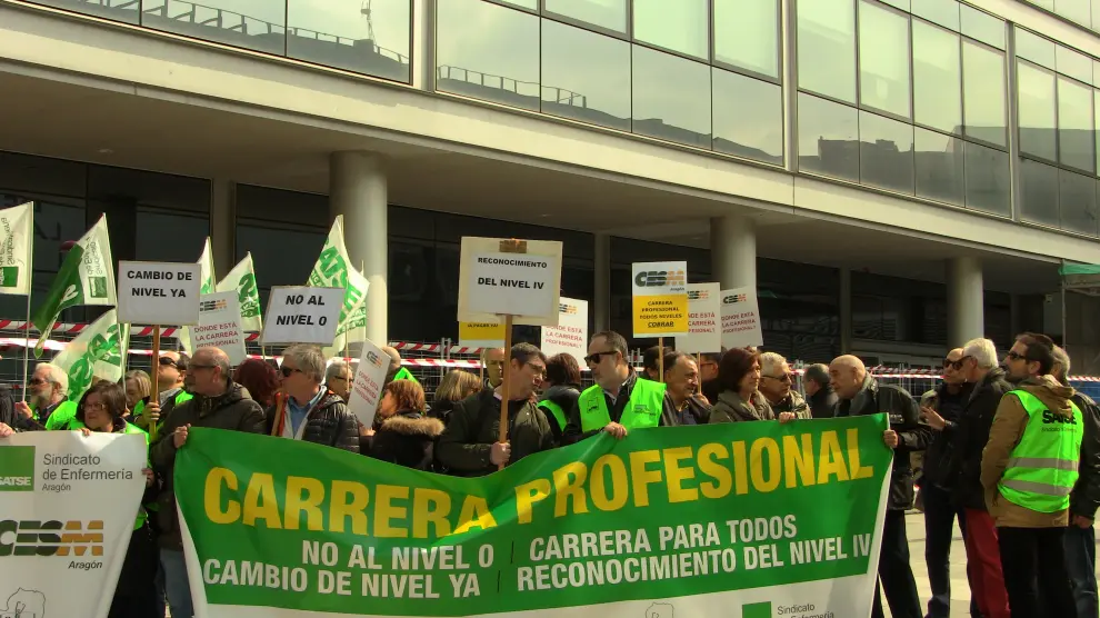 Protesta de médicos del Cemsatse ante el Servicio de Salud.