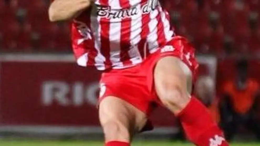 Granell, el centrocampista del Girona, en una acción del juego en un partido reciente del equipo de Montilivi.