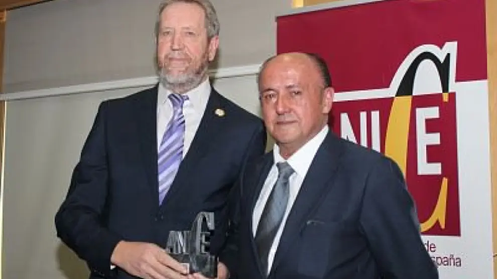 Grupo Pastores recibe el Premio Sostenibilidad y Medio Ambiente de la ANICE.