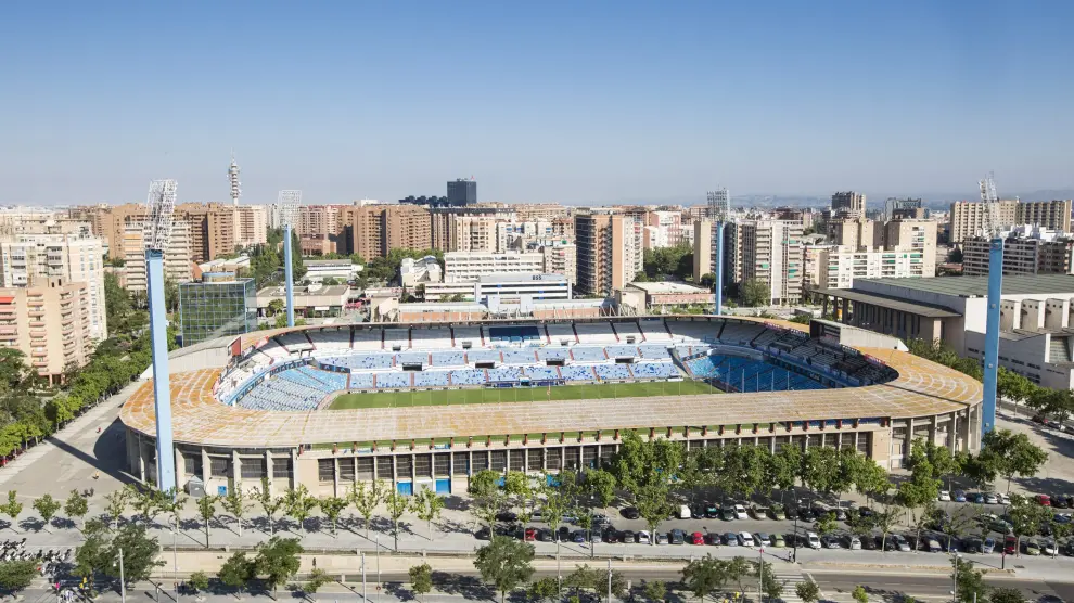 El estadio de La Romareda, inaugurado en 1957, está siendo examinado para conocer su estado.