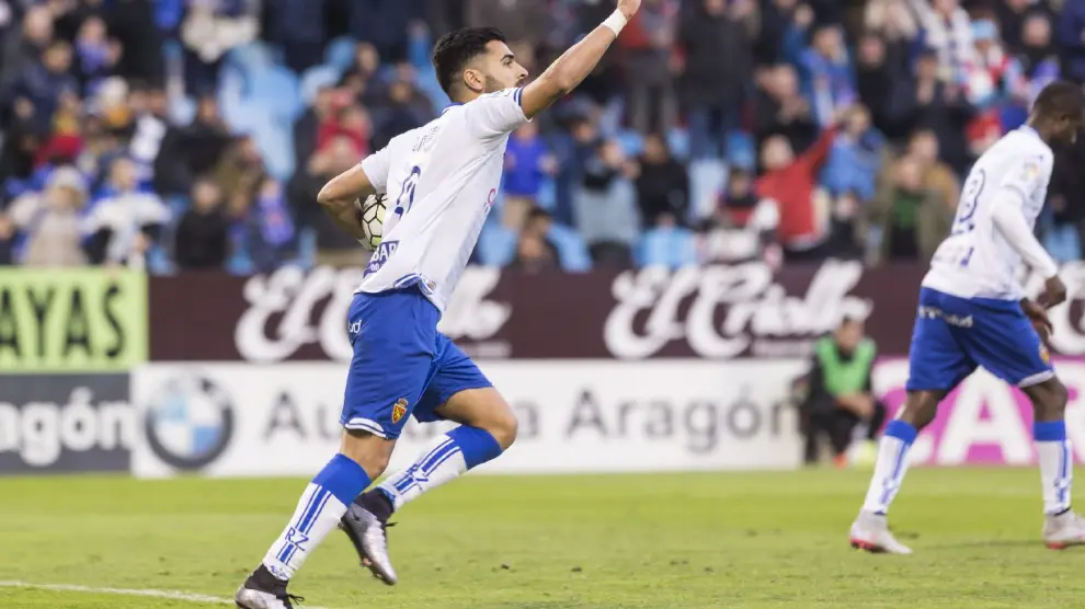 Ángel celebra su último gol, el pasado 28 de febrero en La Romareda, ante el Lugo.