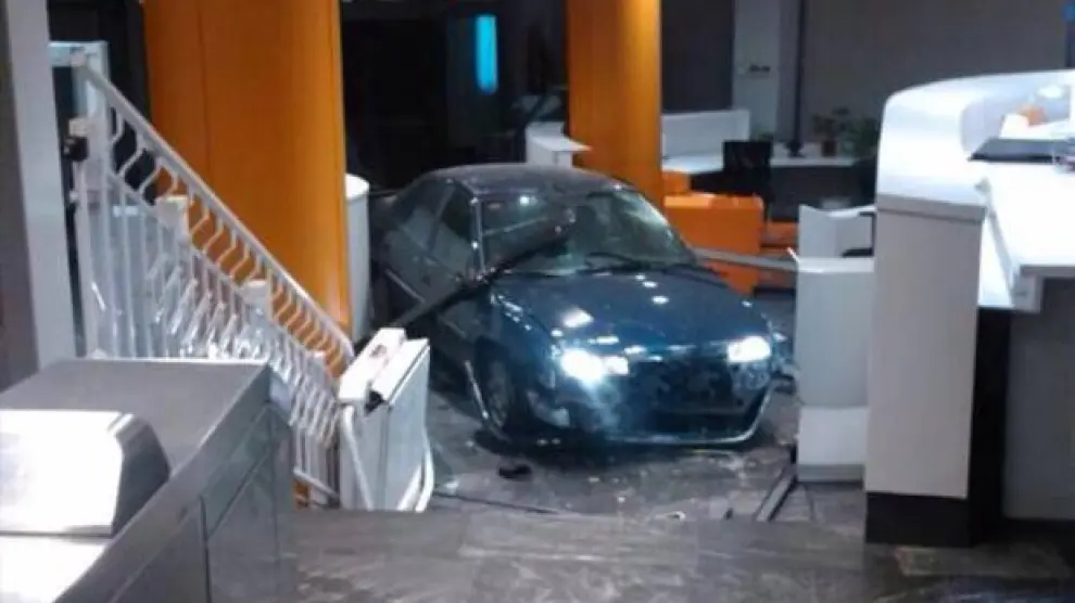 En diciembre de 2014 empotró su coche contra la sede del PP en la calle Génova.