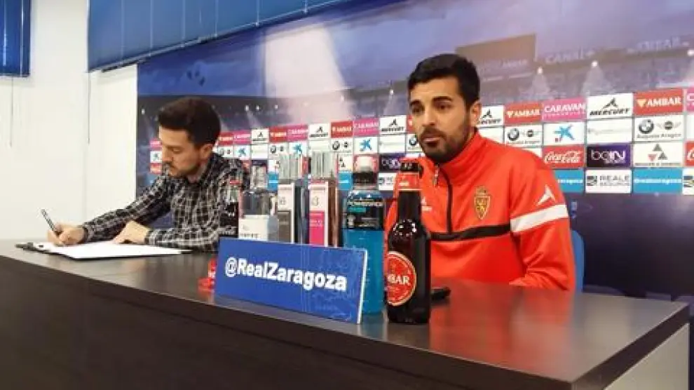 El delantero del Real Zaragoza analiza la campaña del conjunto aragonés.