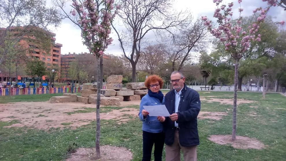 Carmen Turégano e Ismael Prado de la AVV. Parque Bruil-San Agustín.