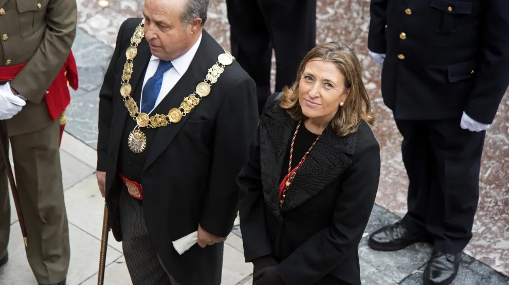 El alcalde de Granada, José Torres Hurtado, y la concejal de Urbanismo, Isabel Nieto.