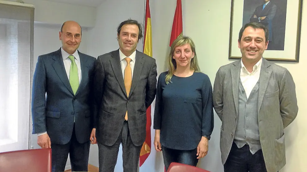 Alonso (Diputación), Ramírez (Junta), Santos (Asohtur) y Muñoz (Ayto. Soria) en la reunión celebrada ayer por la tarde en Valladolid
