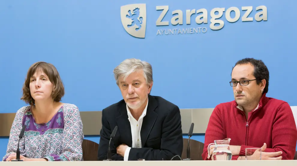 Teresa Artigas, Pedro Santisteve y Alberto Cubero valoran el fin de la huelga de autobús.