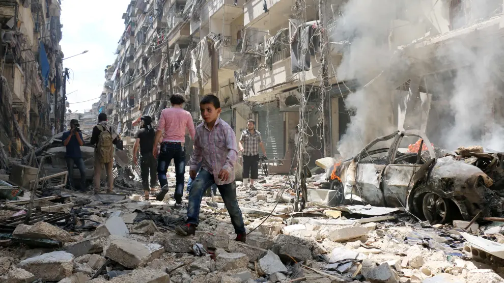 Una de las calles de Alepo, destrozada por los ataques.