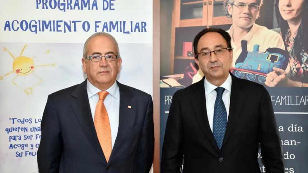 El presidente de Cruz Roja Soria, Modesto Fernández, y el delegado territorial, Manuel López