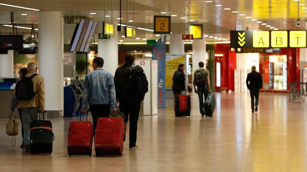 Imagen de archivo de la terminal de salidas del aeropuerto de Bruselas.