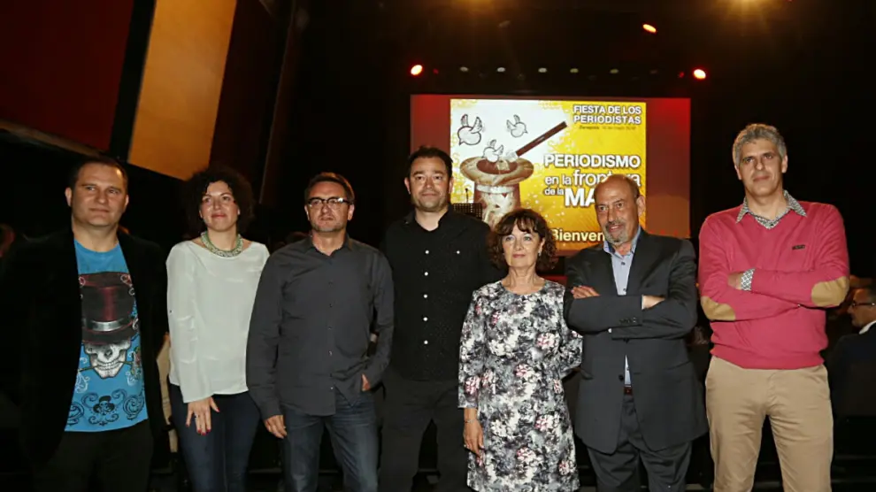 Roberto Asensio, Laura Sainz-Aja, Juanjo García, Iñaki Lasheras, Nieves Sánchez, Pepe Royo y David Marqués recibieron los premios de la Asociación de Periodistas.