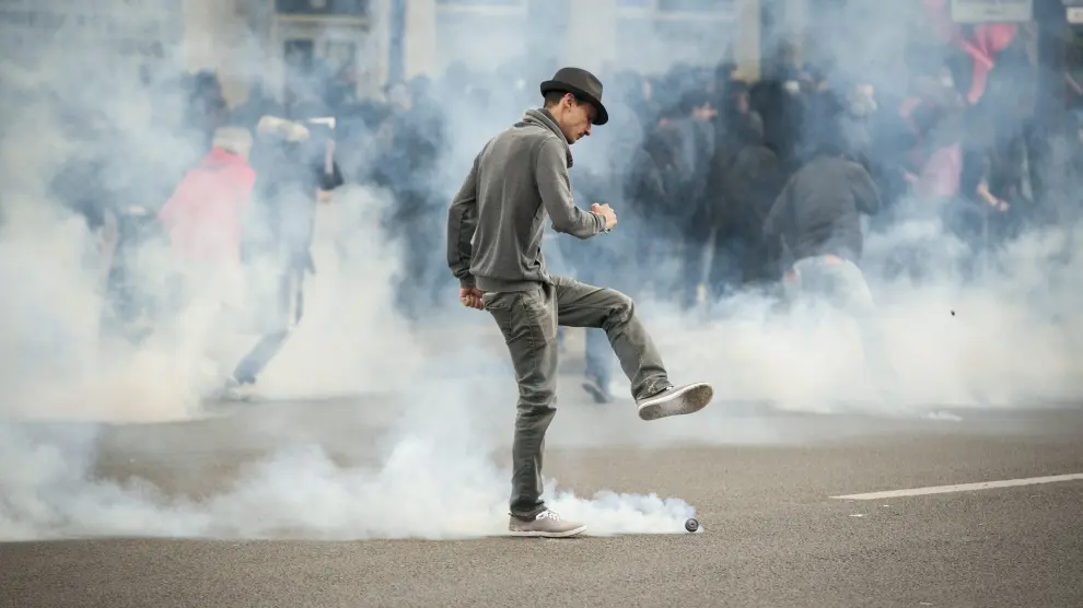 Protestas en París contra la reforma laboral de Hollande.