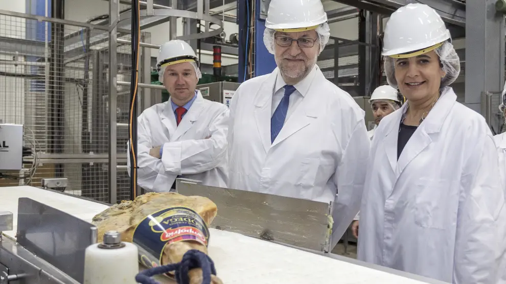 Rajoy, este jueves, en una visita a la nueva fábrica de Campofrío en Burgos.