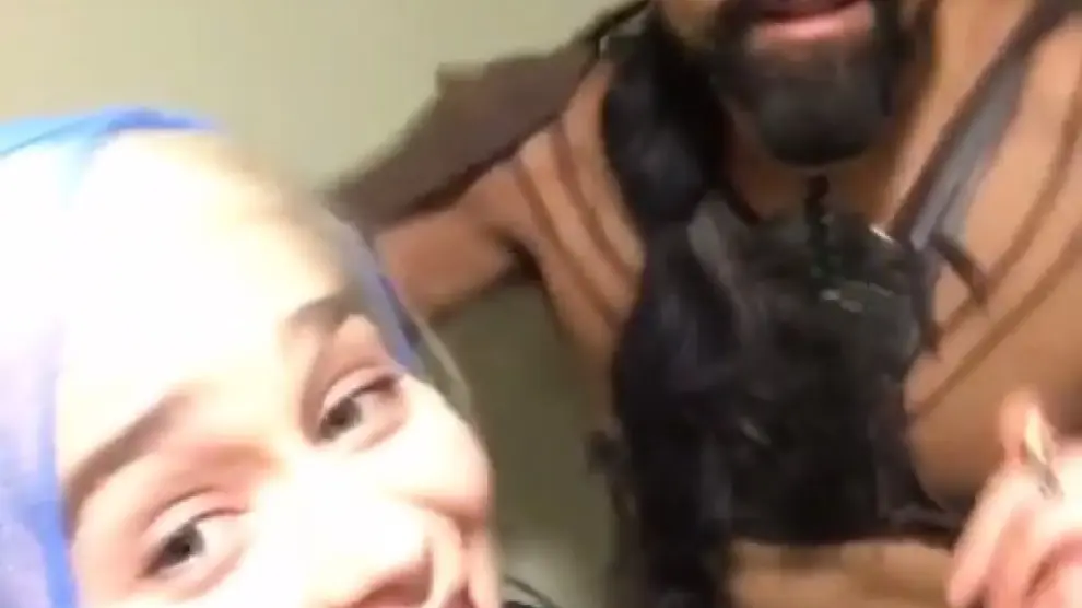 Daenerys y Khal Jhaqo rapean juntos.