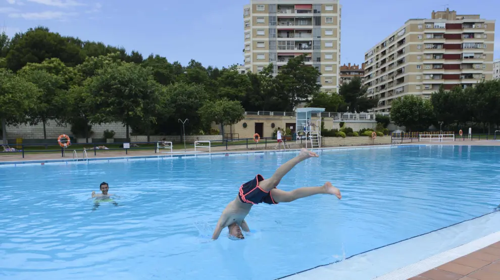 Abren las piscinas municipales de Zaragoza